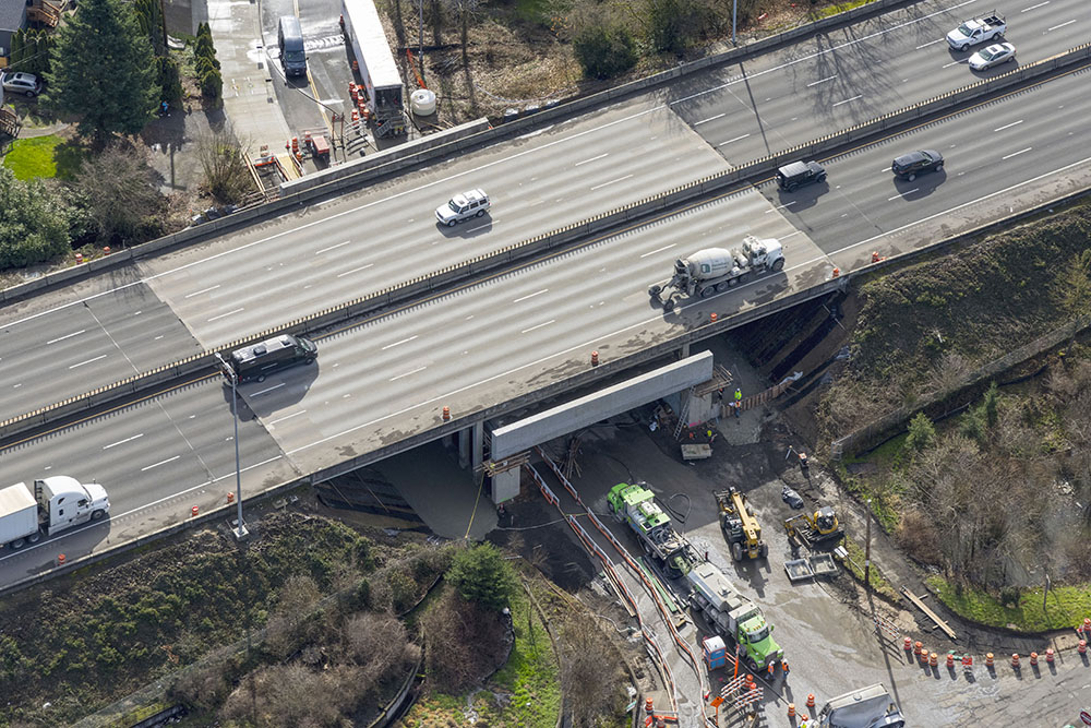 Aerial view of I-5 over SW 26th Avenue during construction.