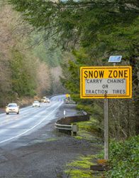 photo of a snow zone warning sign on OR 6